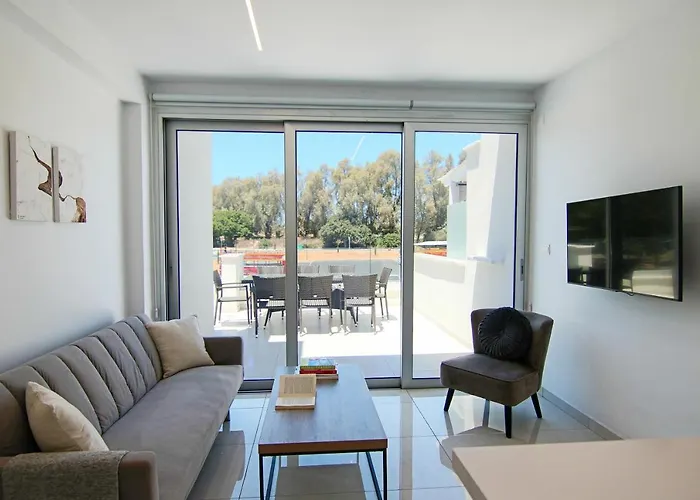 Phaedrus Living * Пафос