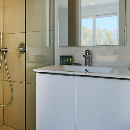 Phaedrus Living דירה פאפוס